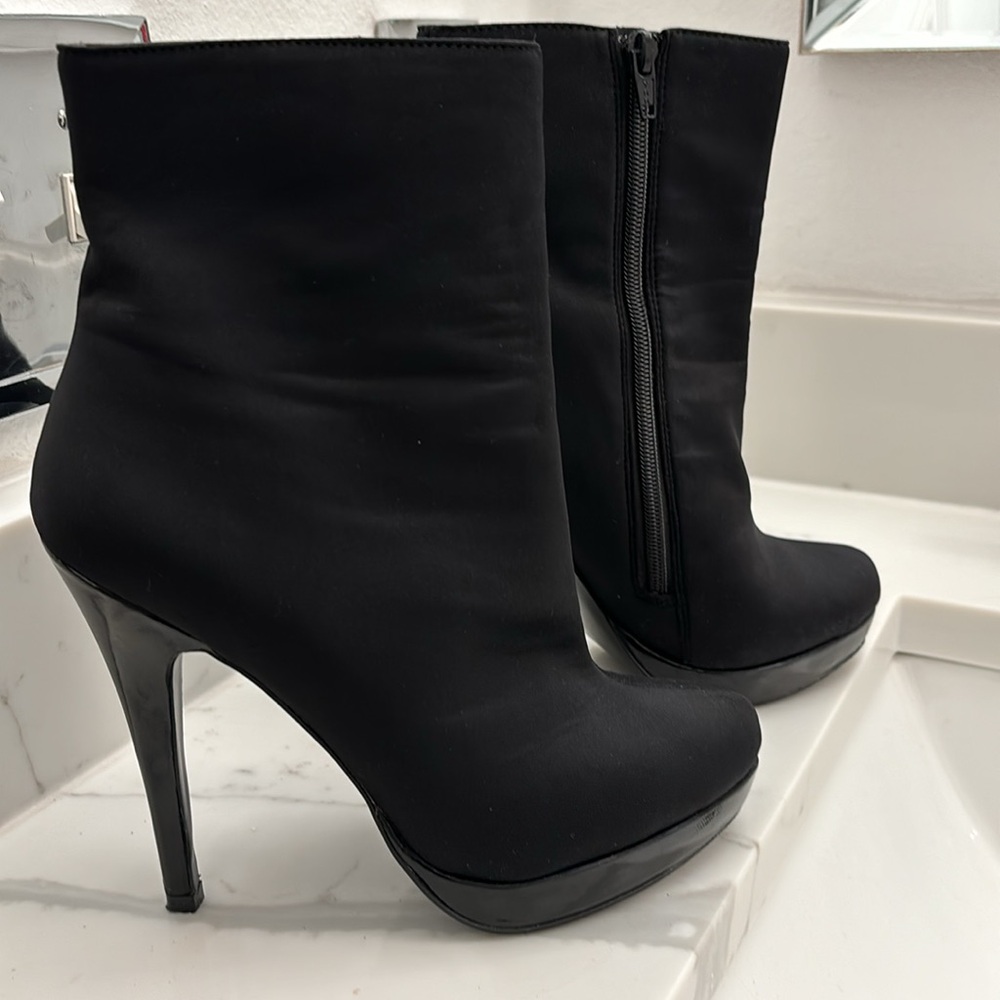 Charles David Bootie fabric upper with Patent heel/platform. Worn Once! Size 7